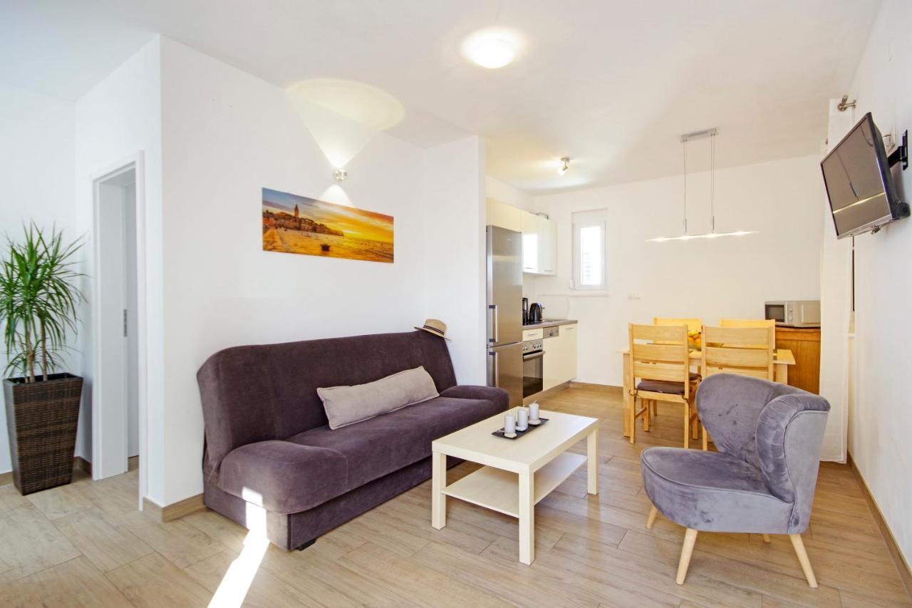 Apartment Laura Privlaka  Exterior photo