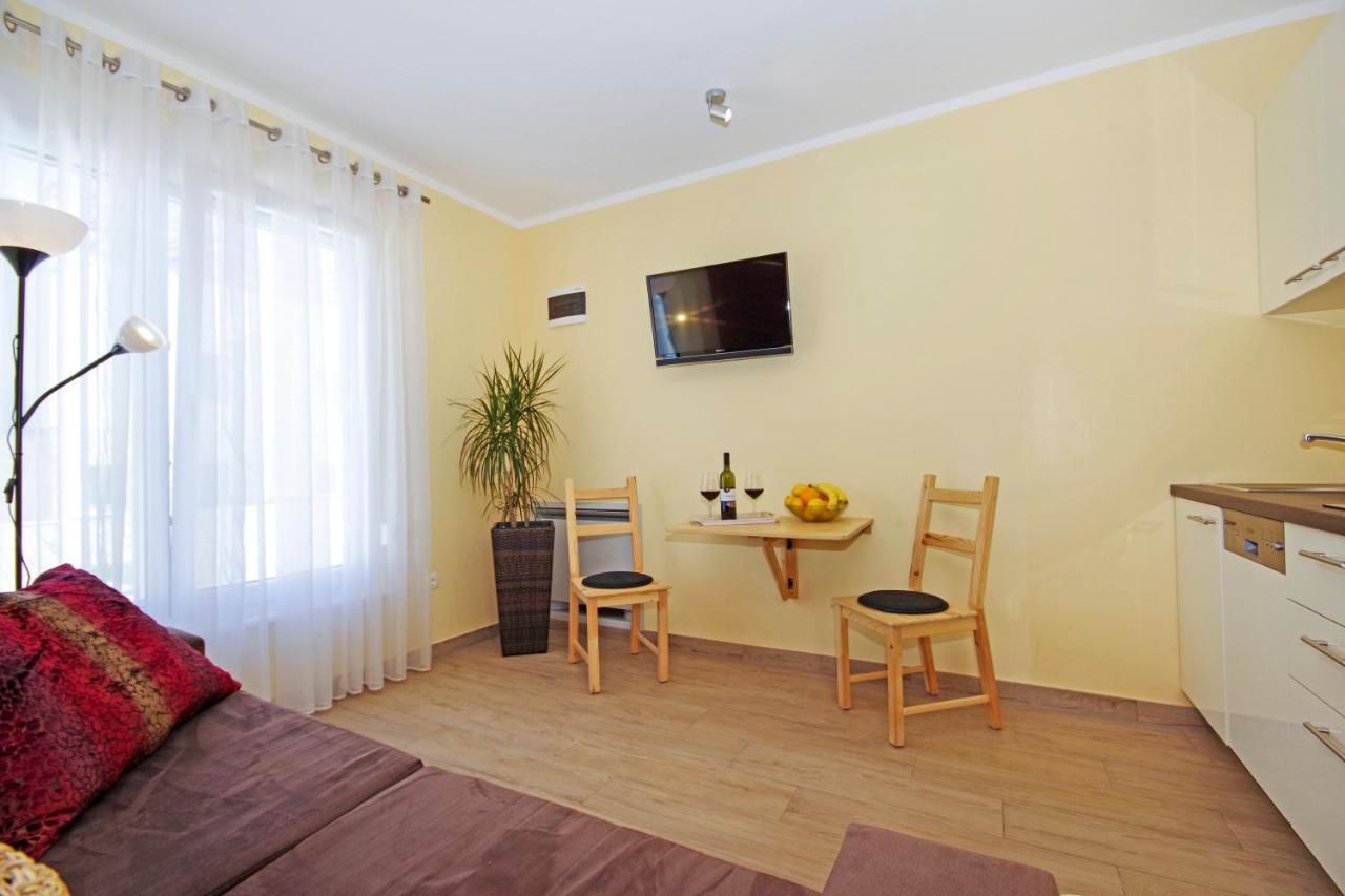 Apartment Laura Privlaka  Exterior photo